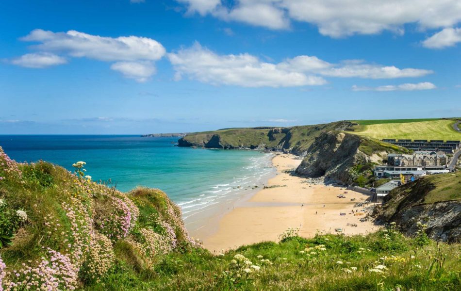 Coast-of-Cornwall-on-a-Clear-Spring-Day