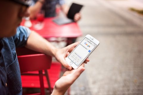 iphone-google-1024x681 (1)