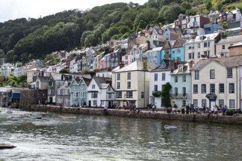 Bayards-Cove-700x467